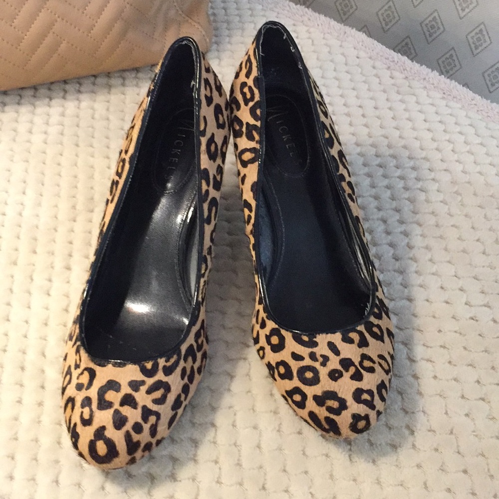 Leopard Nickels Pumps